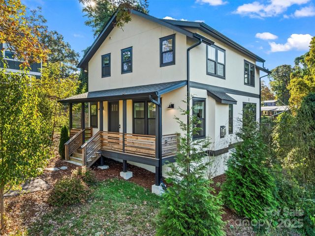 122 Hazel Mill Road, Asheville, NC 28806