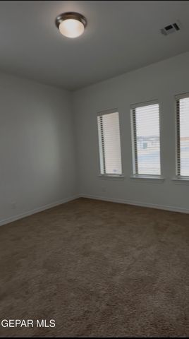 416 Josefa Cerezerez Street, Vinton, TX 79821