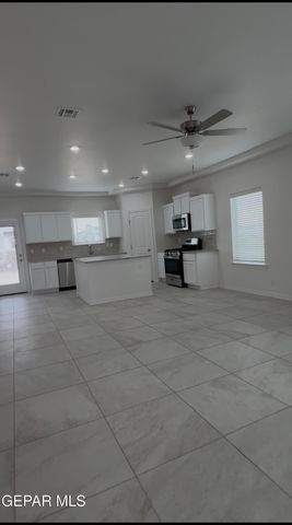 416 Josefa Cerezerez Street, Vinton, TX 79821