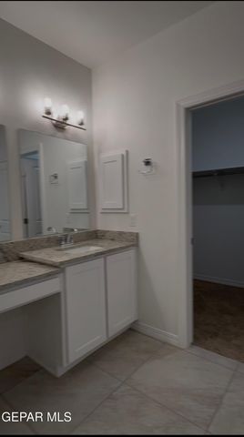 416 Josefa Cerezerez Street, Vinton, TX 79821