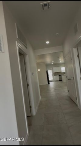 416 Josefa Cerezerez Street, Vinton, TX 79821