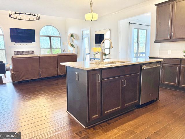 4222 Mulberry Pass Drive, Hoschton, GA 30548