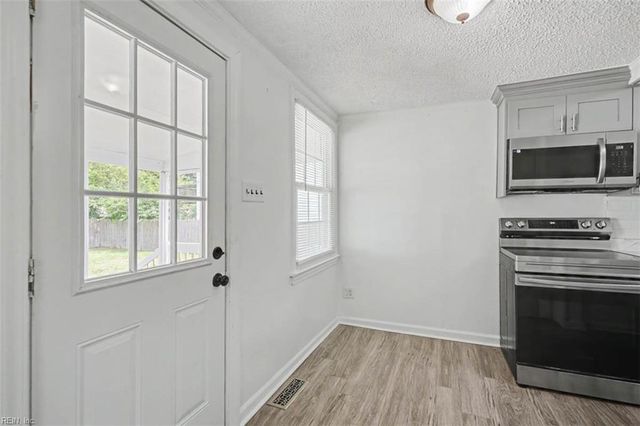 615 Lafayette TER, Newport News, VA 23605