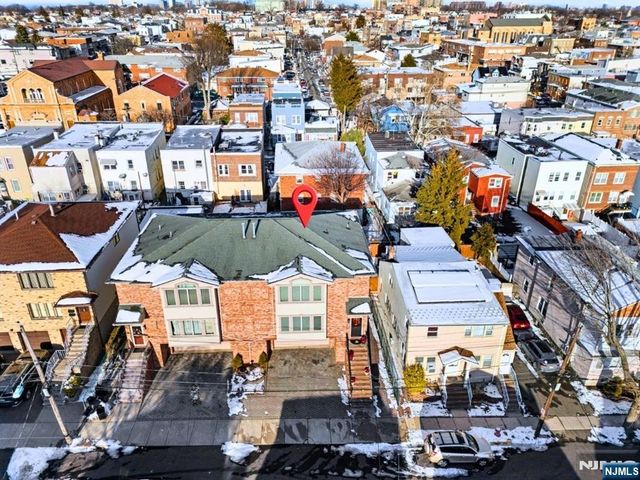 385A Roosevelt, Fairview, NJ 07022