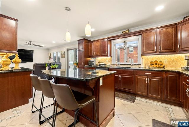 385A Roosevelt, Fairview, NJ 07022