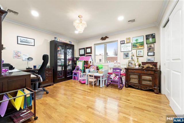 385A Roosevelt, Fairview, NJ 07022