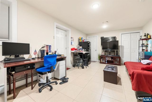 385A Roosevelt, Fairview, NJ 07022