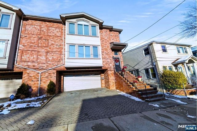 385A Roosevelt, Fairview, NJ 07022