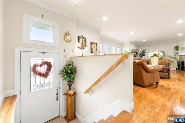 385A Roosevelt, Fairview, NJ 07022