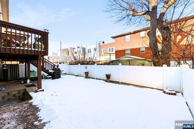 385A Roosevelt, Fairview, NJ 07022