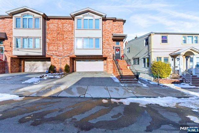 385A Roosevelt, Fairview, NJ 07022