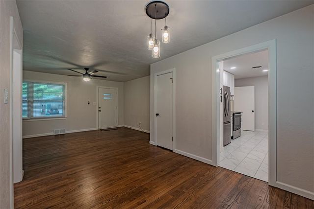 1215 Caddell Lane, Norman, OK 73069