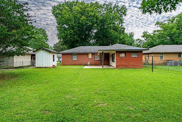 1215 Caddell Lane, Norman, OK 73069
