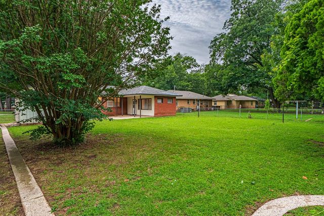 1215 Caddell Lane, Norman, OK 73069