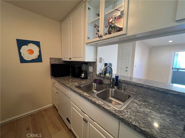 2521 W Sunflower Avenue H11, Santa Ana, CA 92704