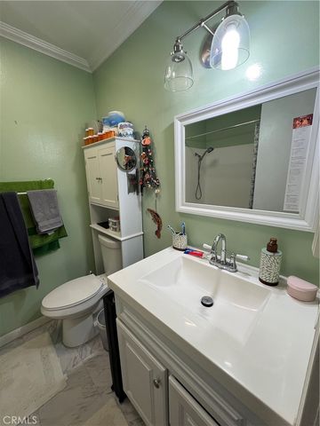 2521 W Sunflower Avenue H11, Santa Ana, CA 92704