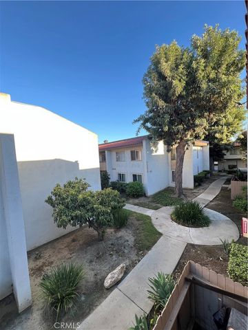 2521 W Sunflower Avenue H11, Santa Ana, CA 92704