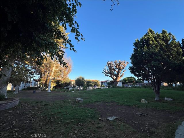 2521 W Sunflower Avenue H11, Santa Ana, CA 92704