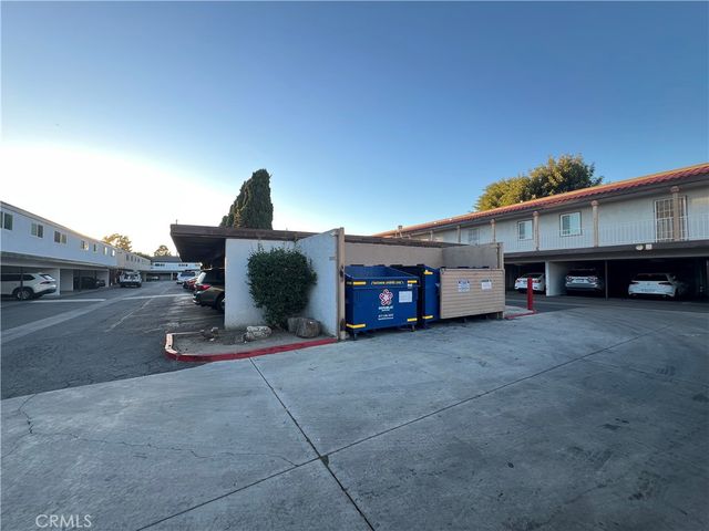 2521 W Sunflower Avenue H11, Santa Ana, CA 92704