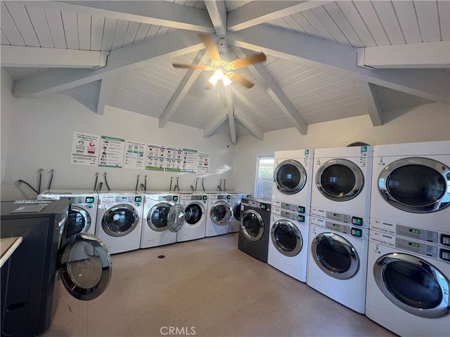 2521 W Sunflower Avenue H11, Santa Ana, CA 92704