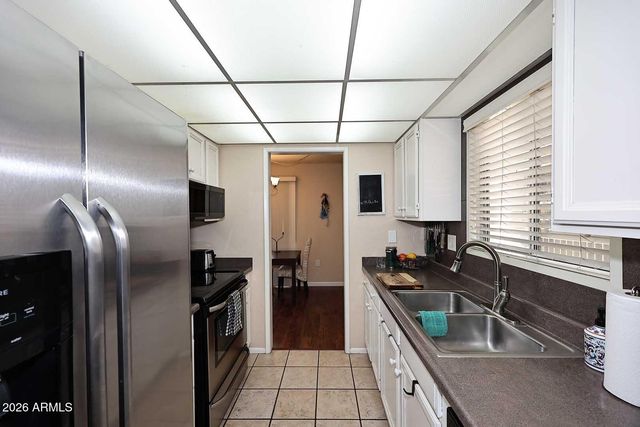 9713 W LANCASTER Drive, Sun City, AZ 85351