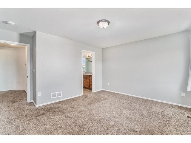 586 Cherryridge Dr, Windsor, CO 80550