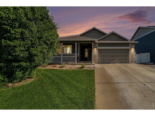 586 Cherryridge Dr, Windsor, CO 80550