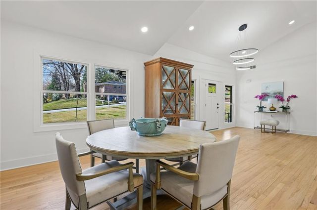 5905 Greenbrier Road, Atlanta, GA 30328