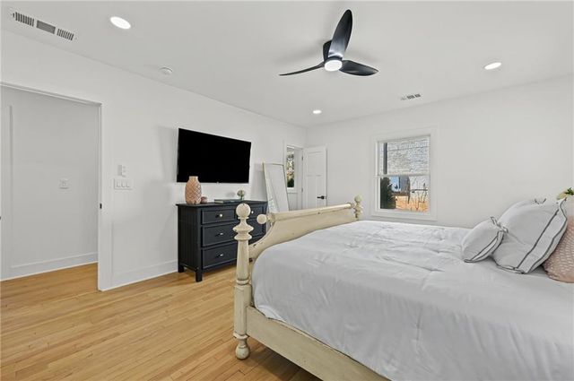 5905 Greenbrier Road, Atlanta, GA 30328