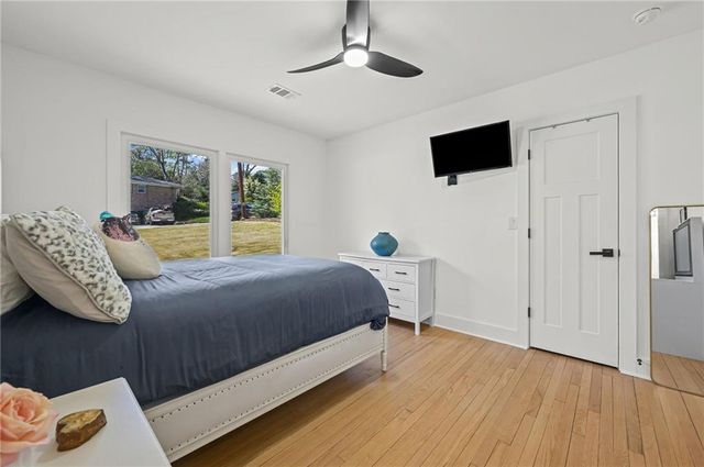 5905 Greenbrier Road, Atlanta, GA 30328