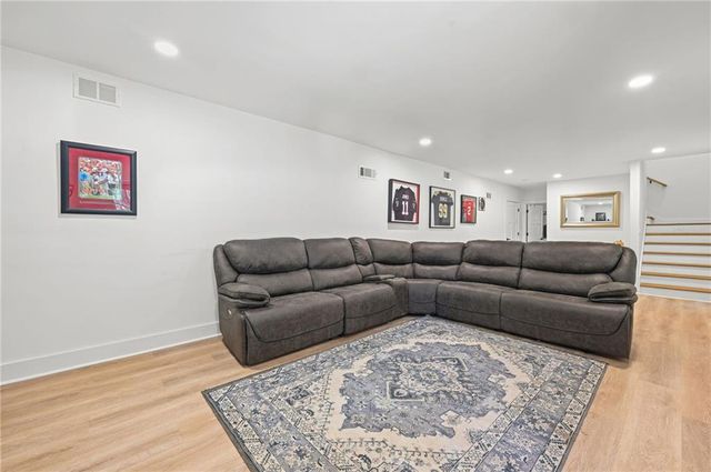 5905 Greenbrier Road, Atlanta, GA 30328