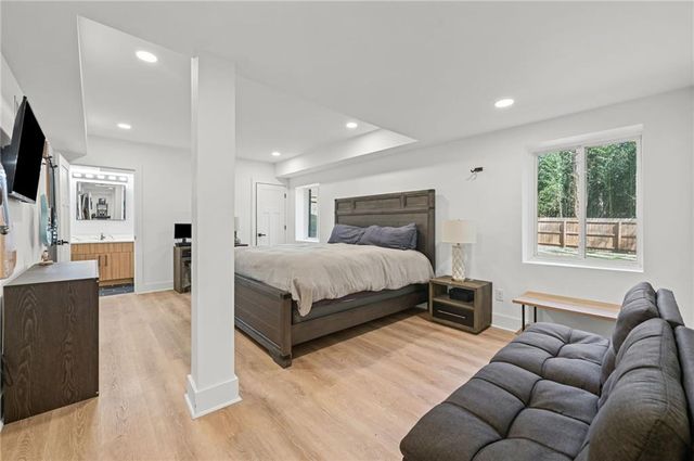 5905 Greenbrier Road, Atlanta, GA 30328