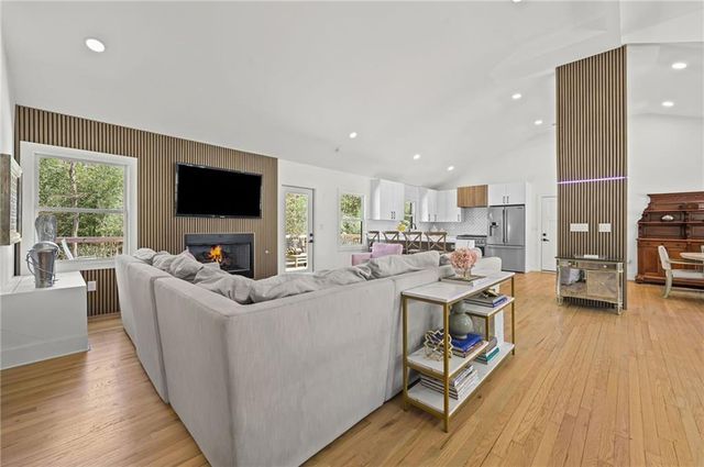 5905 Greenbrier Road, Atlanta, GA 30328