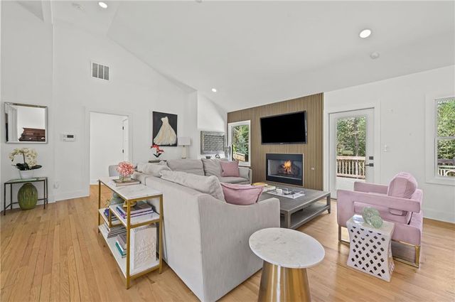 5905 Greenbrier Road, Atlanta, GA 30328