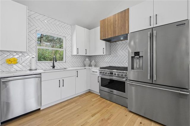 5905 Greenbrier Road, Atlanta, GA 30328