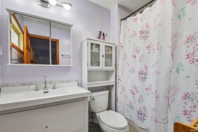 22352 Stonebridge Drive, Elkhart, IN 46514