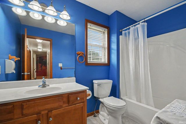 22352 Stonebridge Drive, Elkhart, IN 46514