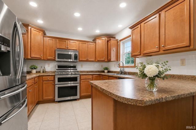 22352 Stonebridge Drive, Elkhart, IN 46514