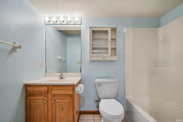 22352 Stonebridge Drive, Elkhart, IN 46514