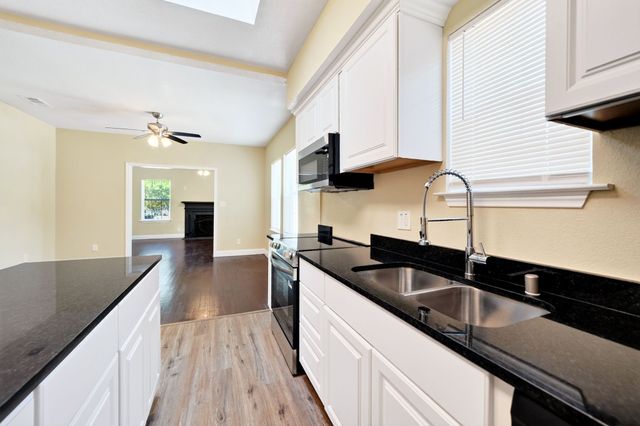 200 1st Street, Terrell, TX 75160