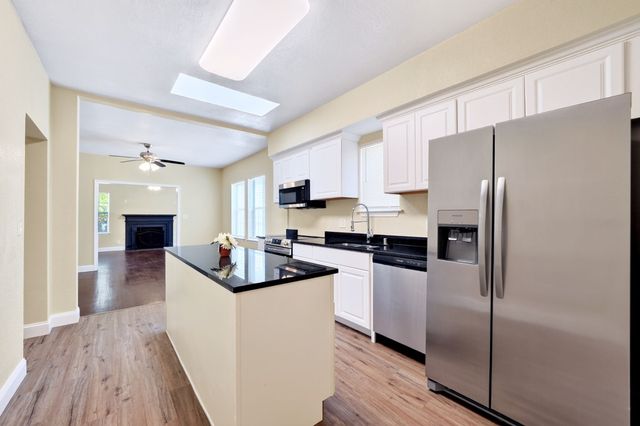 200 1st Street, Terrell, TX 75160