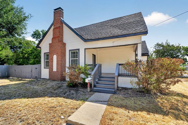 200 1st Street, Terrell, TX 75160