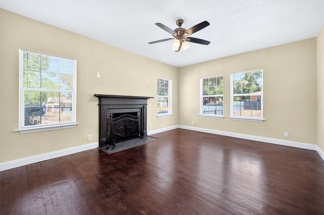 200 1st Street, Terrell, TX 75160