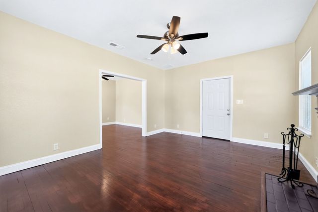 200 1st Street, Terrell, TX 75160