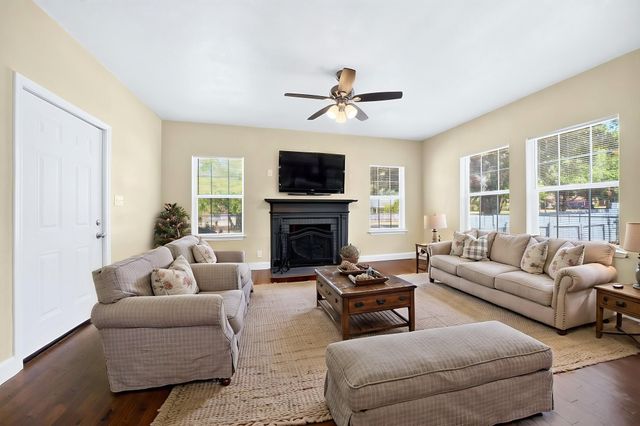 200 1st Street, Terrell, TX 75160