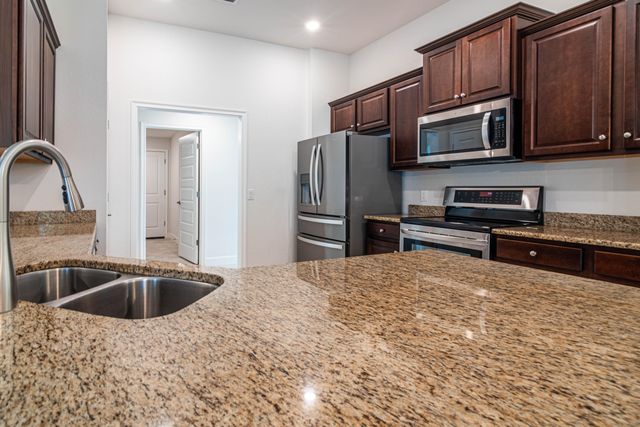 1513 NE 43rd Terrace, Cape Coral, FL 33909