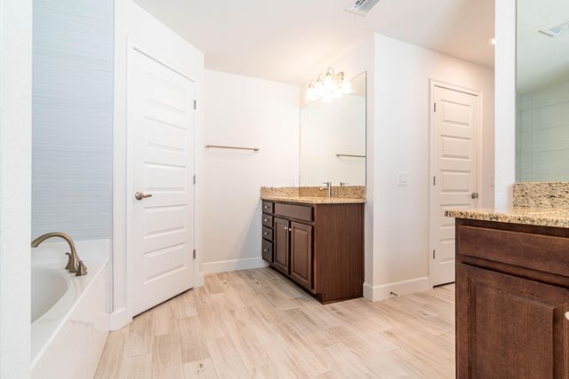 1513 NE 43rd Terrace, Cape Coral, FL 33909