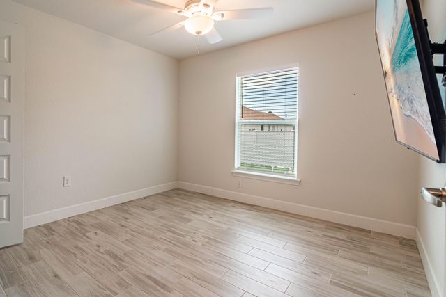 1513 NE 43rd Terrace, Cape Coral, FL 33909