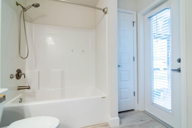 1513 NE 43rd Terrace, Cape Coral, FL 33909