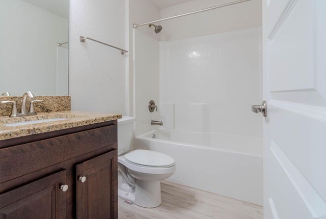 1513 NE 43rd Terrace, Cape Coral, FL 33909